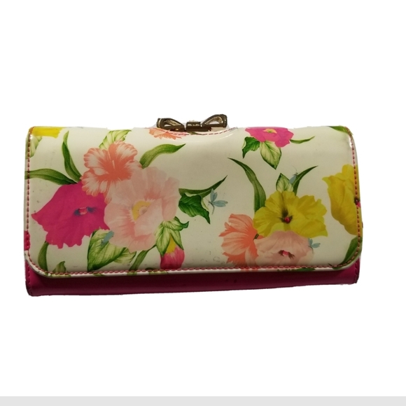 Ted Baker Handbags - Ted Baker Romantic Floral Bow Lock Matinee Wallet